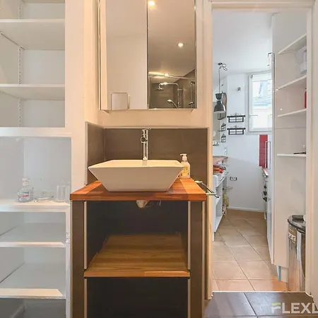 Flexliving - One Bedroom - Croix Nivert Apartment *