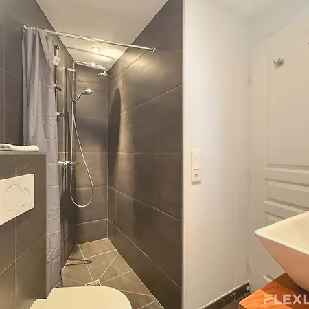 Flexliving - One Bedroom - Croix Nivert شقة باريس